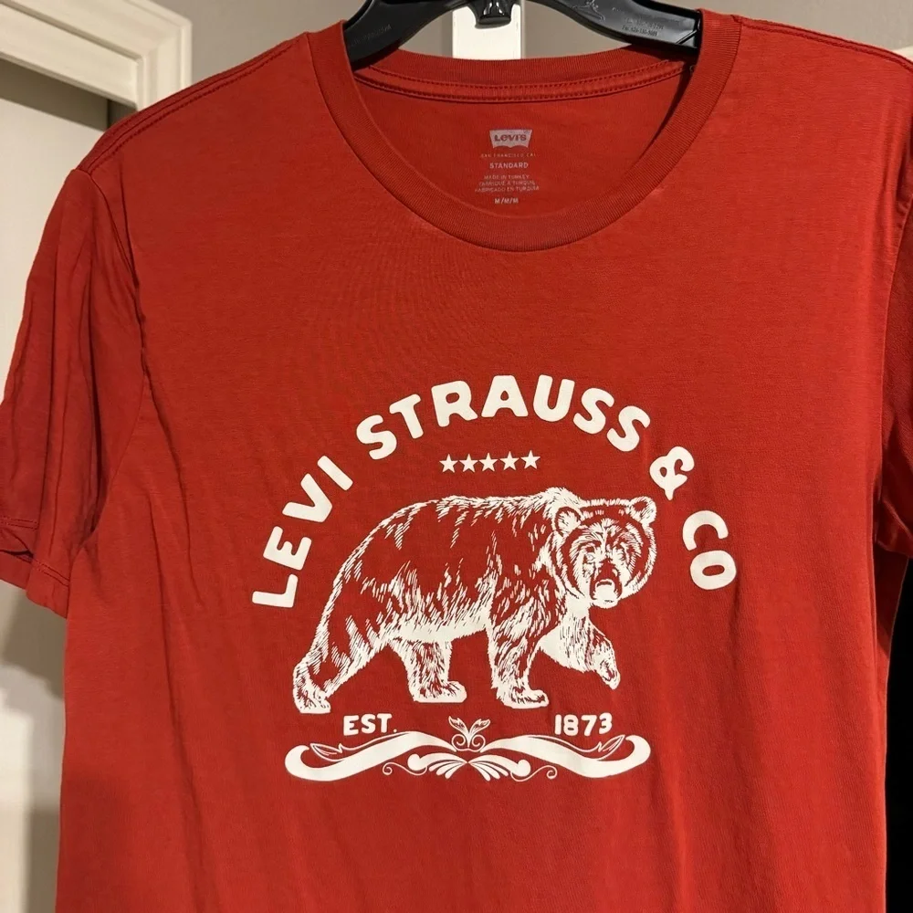 Levi’s Bear Red Short Sleeve T-Shirt